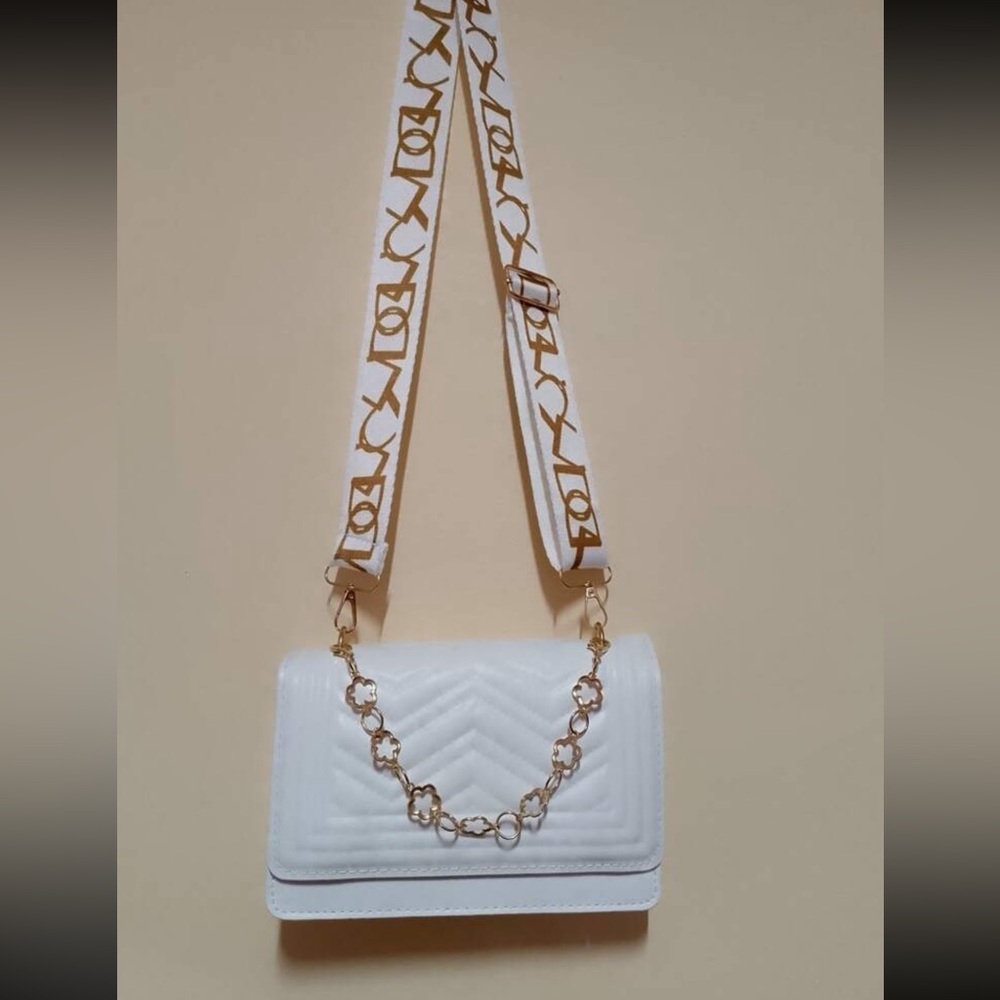 Chic White and Gold Crossbody Bag NTW mt31